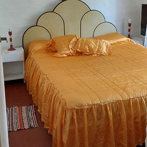 Habitacion Con Cama Matrimonial En Hermoso Chalet Golf